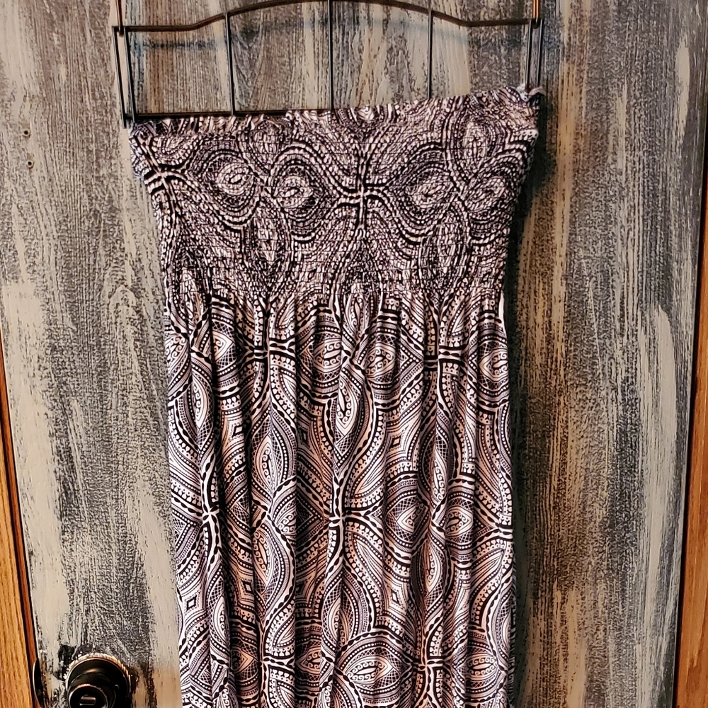 Black and white maxi dress